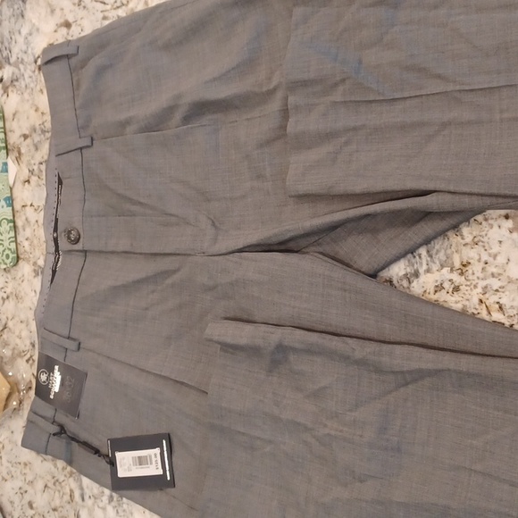 Hart Schaffner Marx Straight Fit Pleated Men's sz 36x32 dress pants $125
